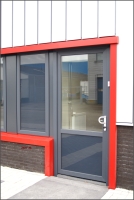 Kunststof voordeur voor bedrijfspand in Katwijk