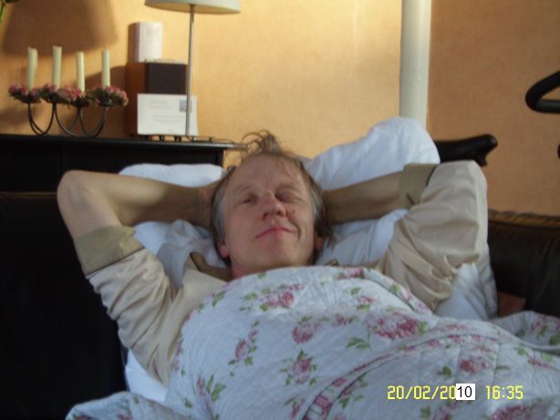 Theo tijdens zijn ziekbed in februari 2010